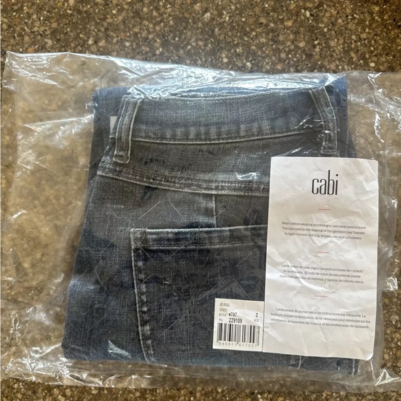 Cabi SoHo Jeans size 2 new in package #4707 Fall 2024 line - Picture 3 of 3